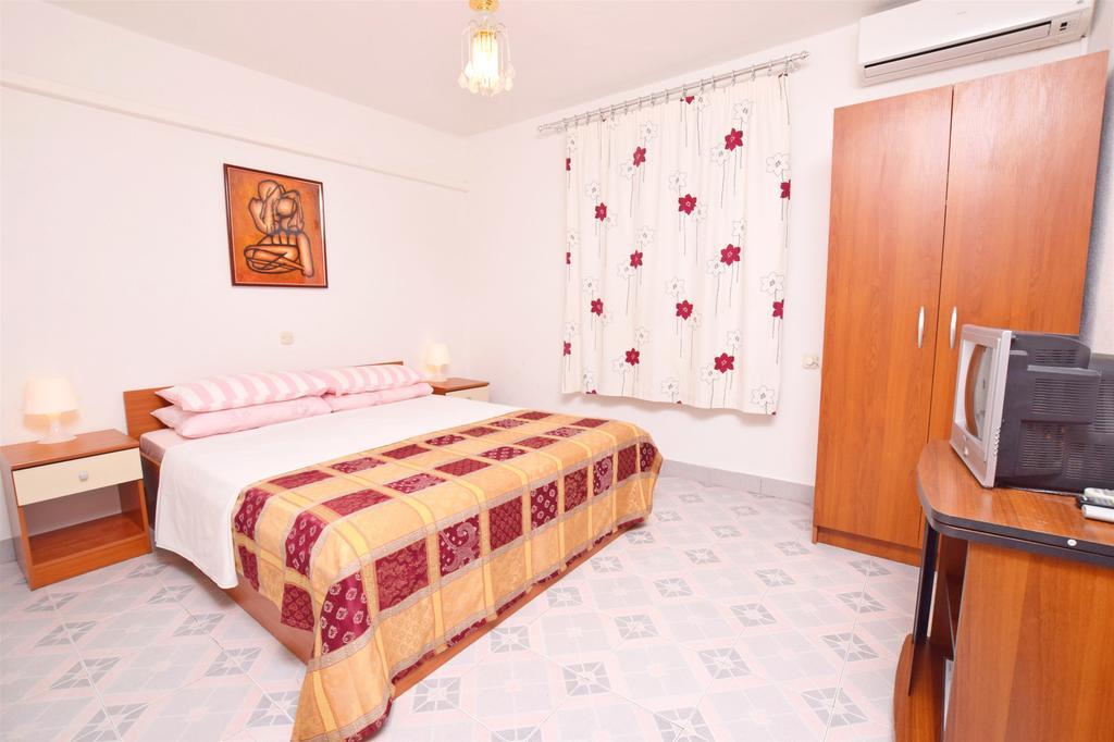 Apartments Dubravka 피사크 외부 사진